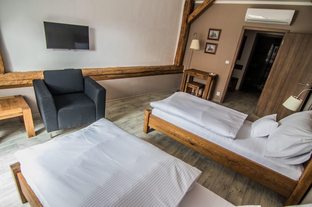 Pension Viktorin Poděbrady Екстериор снимка