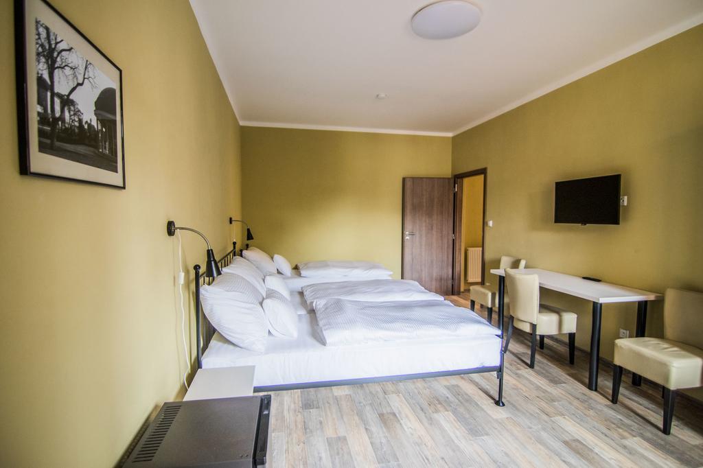 Pension Viktorin Poděbrady Екстериор снимка